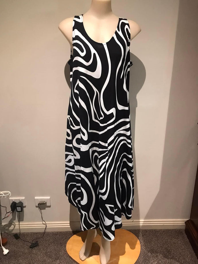 AVERY & MON Summer Dress - Black/White