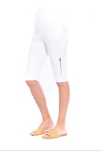 Load image into Gallery viewer, CAFE LATTE Stretch Cotton Shorts with Zip Detail - White
