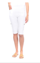 Load image into Gallery viewer, CAFE LATTE Stretch Cotton Shorts with Zip Detail - White
