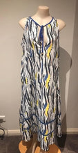 Load image into Gallery viewer, MINT LIFESTYLE Zebra Dress
