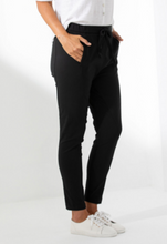 Load image into Gallery viewer, MARCO POLO 7/8 Relaxed Bengaline Pant - Black
