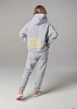 Load image into Gallery viewer, STYLE LAUNDRY Relaxed Trackpant - Cloud Grey
